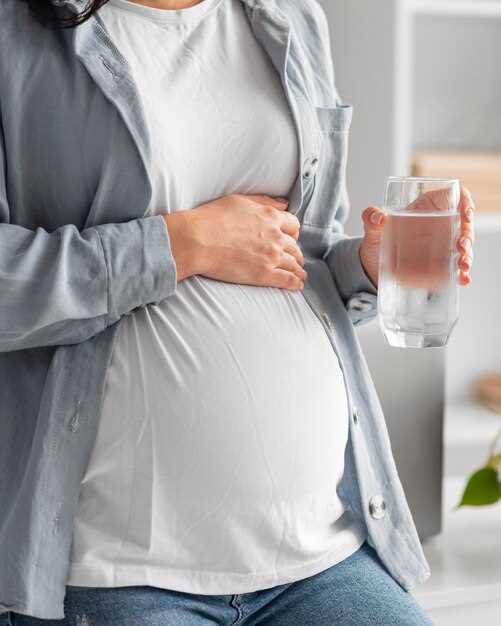 Какие функции выполняют околоплодные воды в организме беременной женщины?